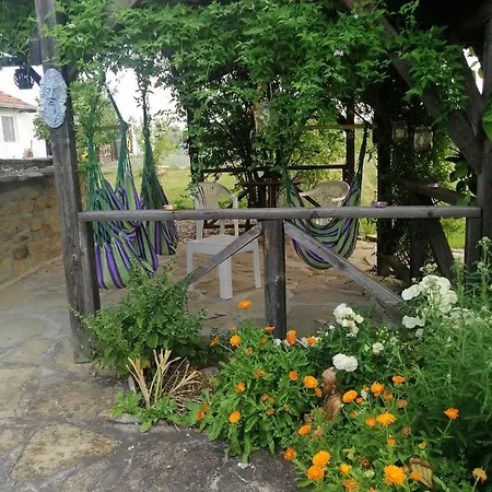 Calla Retreat Alojamento de Turismo Selvagem Vezenkovo