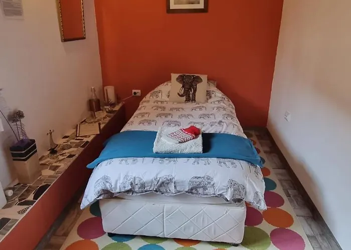 Calla Retreat Хижа *